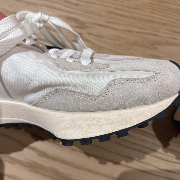 327 NEW BALANCE SNEAKERS - Picture 3 of 5
